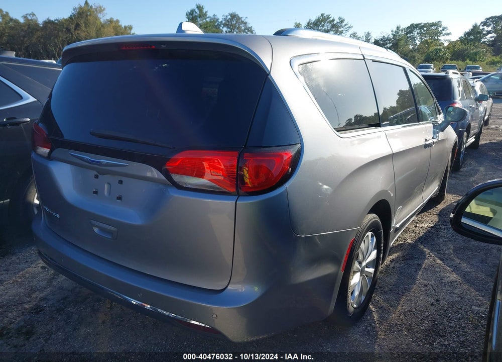 2020 CHRYSLER PACIFICA TOURING L VIN: 2C4RC1BGXLR183089