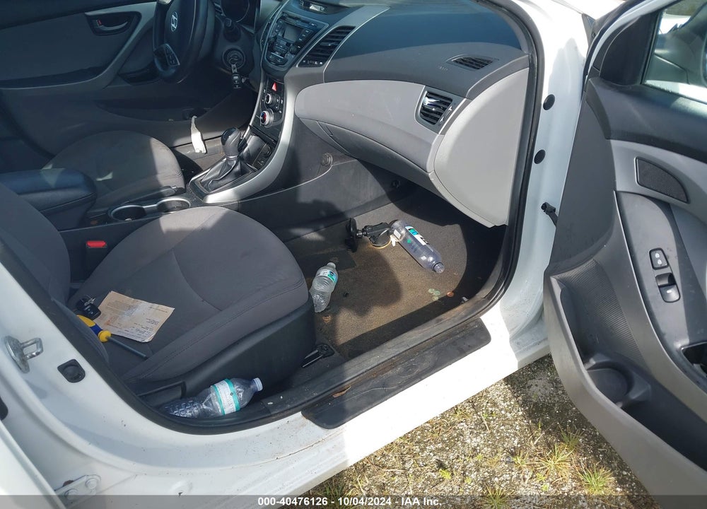 2014 HYUNDAI ELANTRA SE VIN: 5NPDH4AE0EH506353
