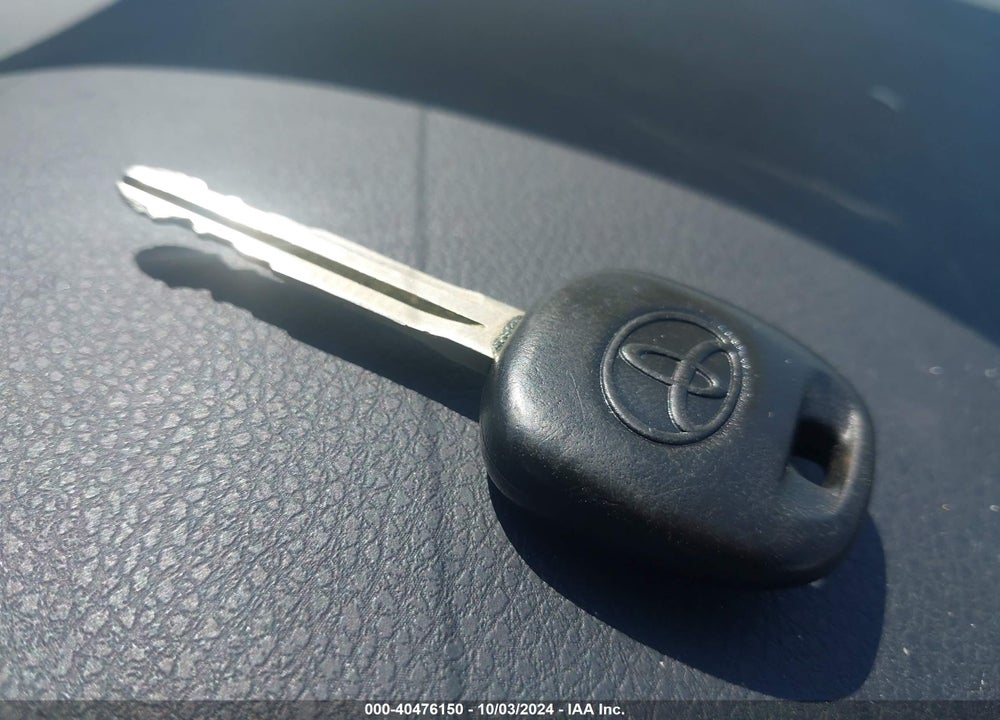 2015 TOYOTA COROLLA L VIN: 5YFBURHEXFP332964