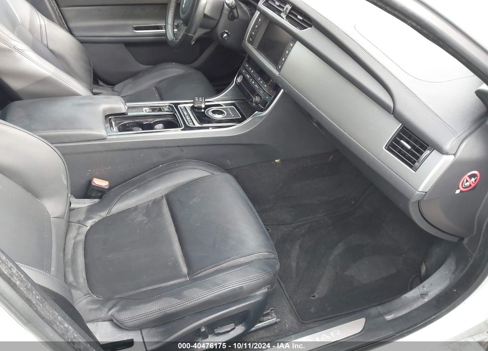 2017 JAGUAR XF 35T PREMIUM VIN: SAJBJ4BV9HCY38240