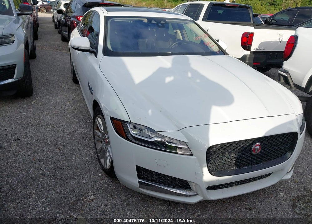 2017 JAGUAR XF 35T PREMIUM VIN: SAJBJ4BV9HCY38240