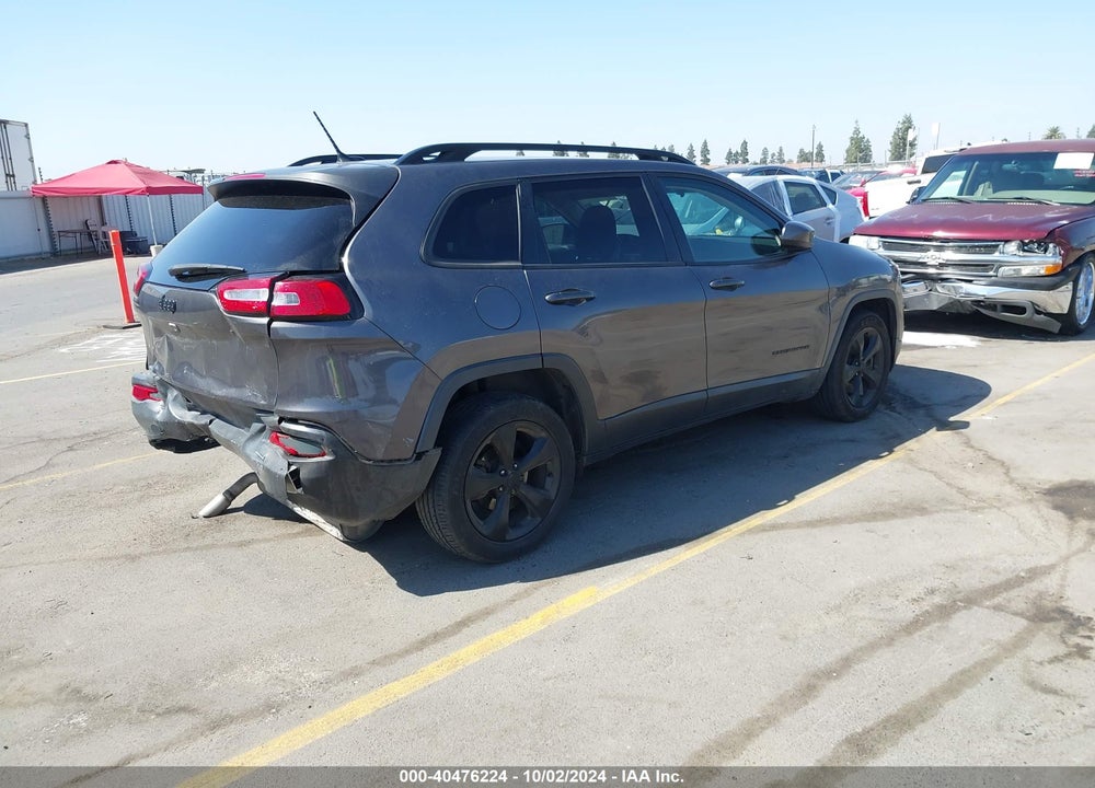 2018 JEEP CHEROKEE LATITUDE FWD VIN: 1C4PJLCB7JD556553