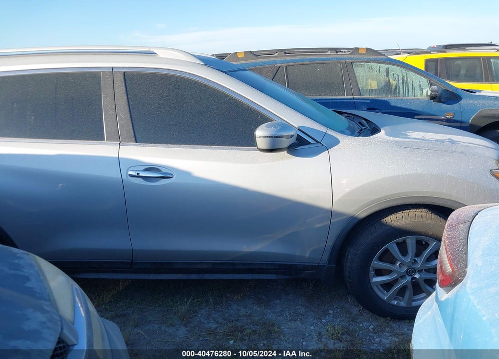 2017 NISSAN ROGUE SV VIN: 5N1AT2MT8HC745371