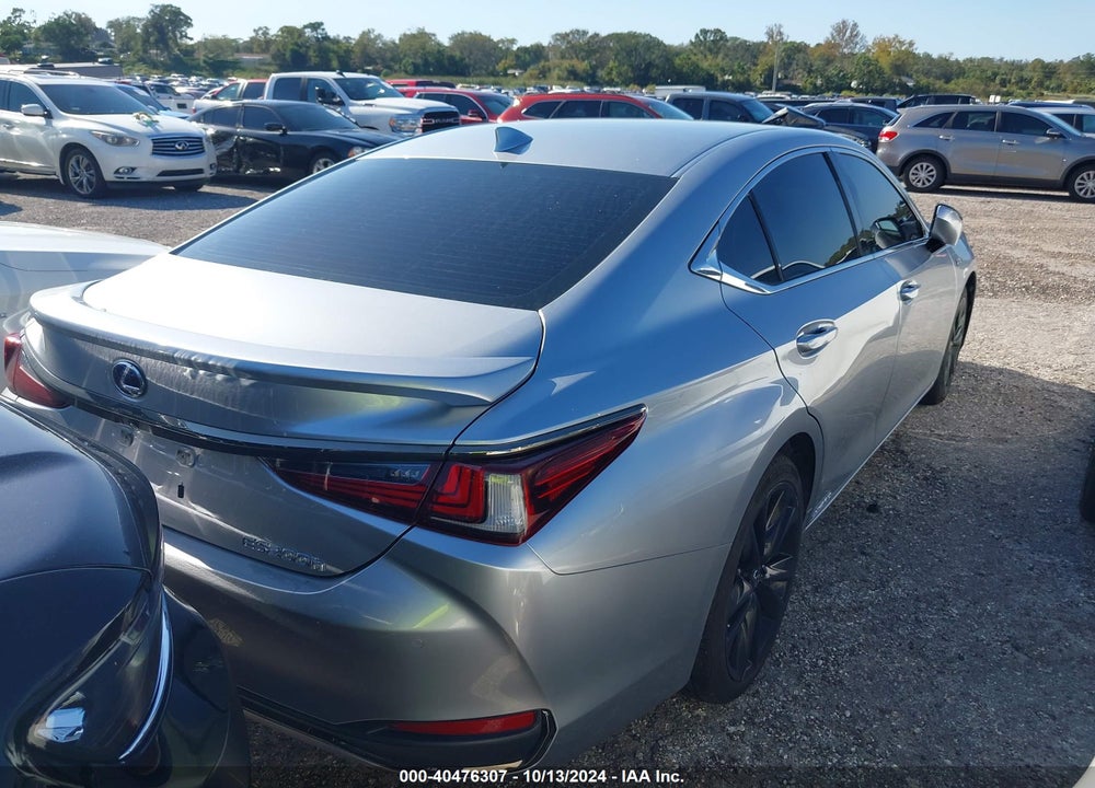 2022 LEXUS ES 300H F-SPORT VIN: 58AGA1C18NU014075