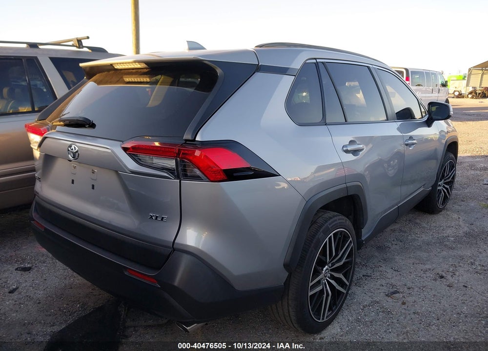 2019 TOYOTA RAV4 XLE VIN: JTMW1RFV2KD016808