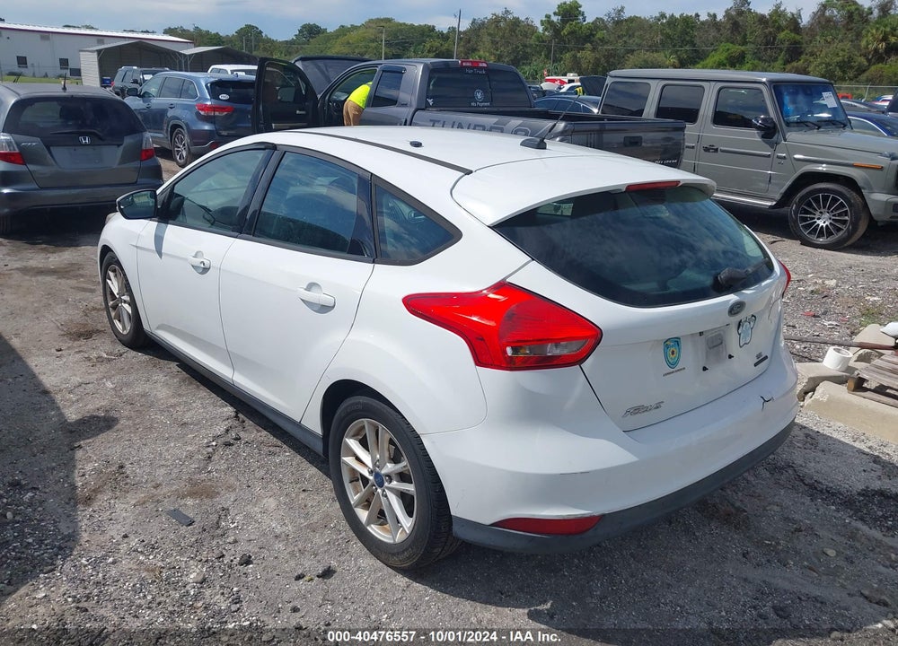 2015 FORD FOCUS SE VIN: 1FADP3K21FL249319
