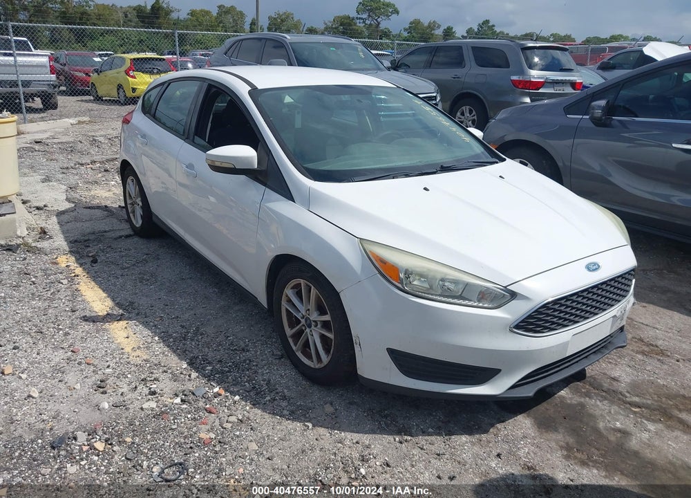 2015 FORD FOCUS SE VIN: 1FADP3K21FL249319