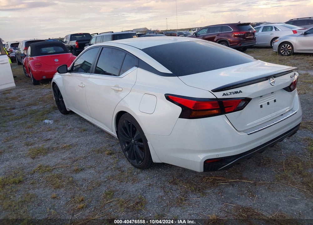 2022 NISSAN ALTIMA SR FWD VIN: 1N4BL4CV1NN358755