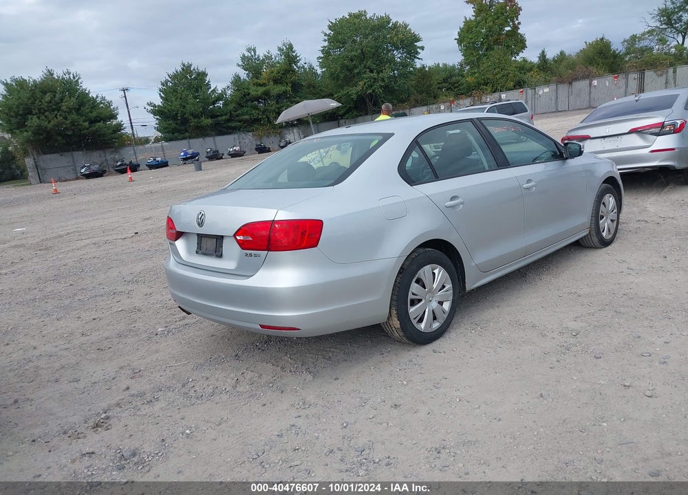 2011 VOLKSWAGEN JETTA 2.5L SE VIN: 3VWDZ7AJ6BM028535