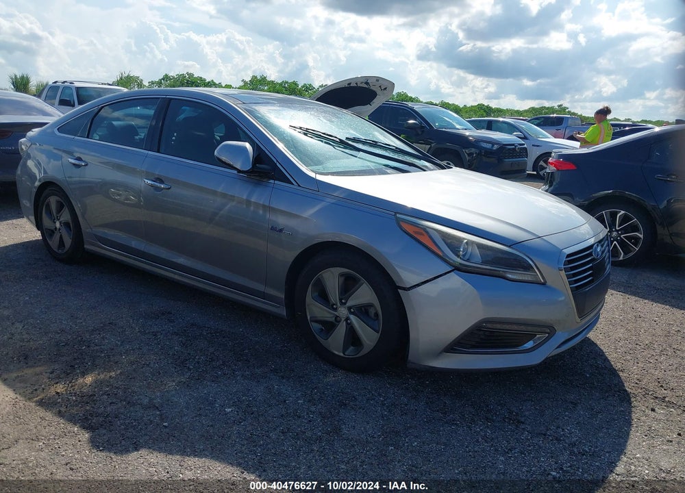 2016 HYUNDAI SONATA HYBRID LIMITED VIN: KMHE34L11GA014739