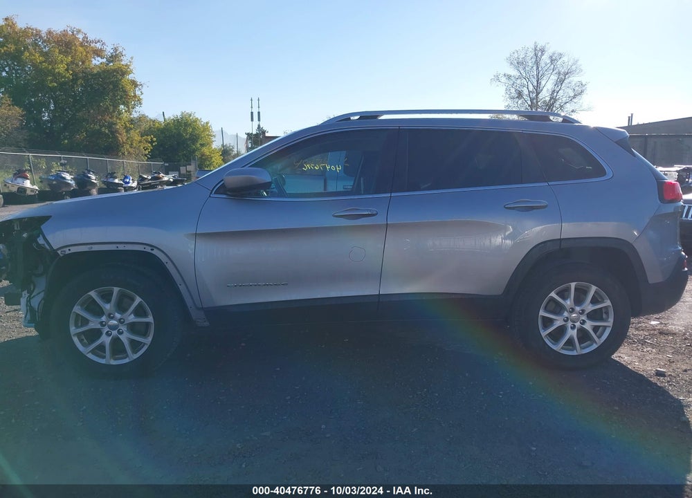 2017 JEEP CHEROKEE LATITUDE 4X4 VIN: 1C4PJMCB0HW520935