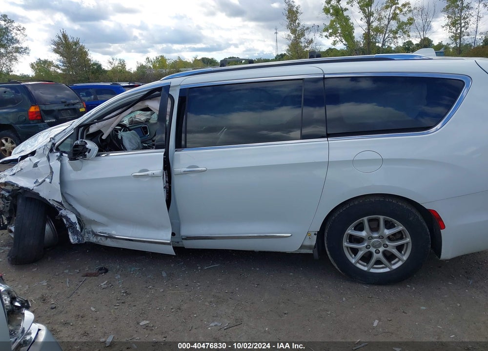 2020 CHRYSLER PACIFICA TOURING L VIN: 2C4RC1BG3LR275533