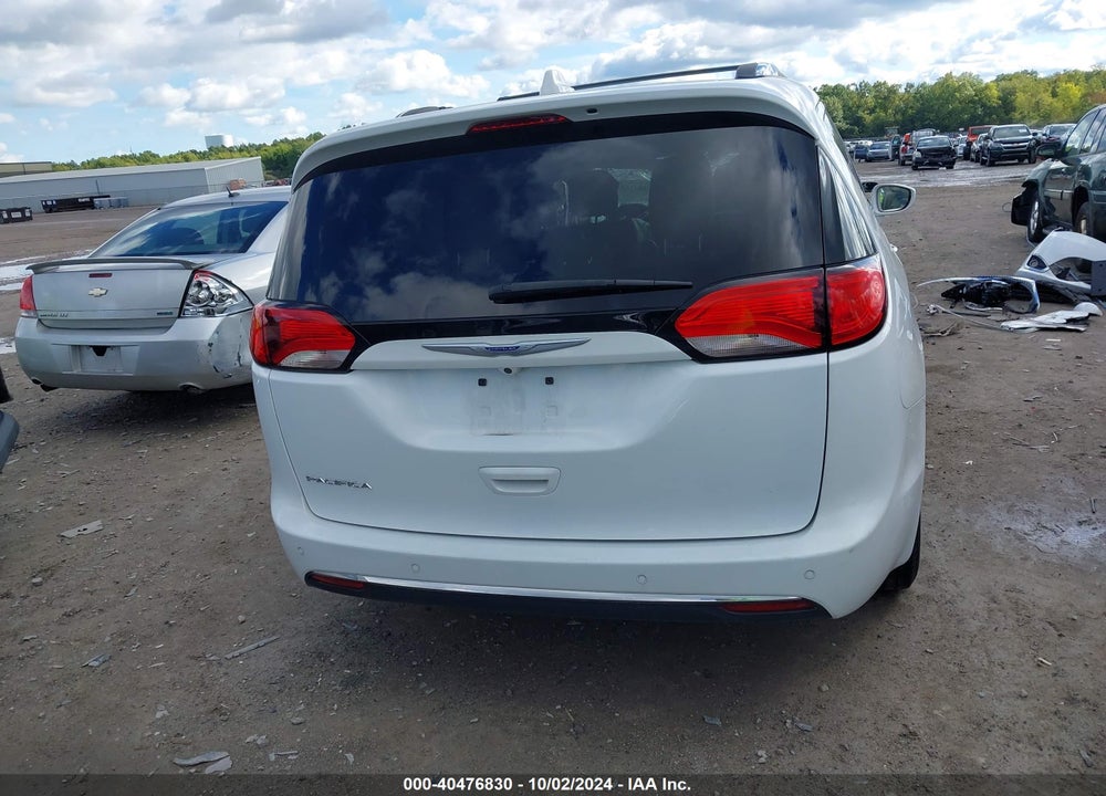 2020 CHRYSLER PACIFICA TOURING L VIN: 2C4RC1BG3LR275533