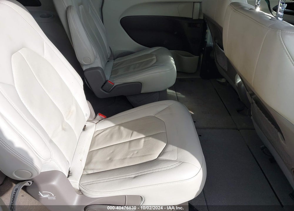 2020 CHRYSLER PACIFICA TOURING L VIN: 2C4RC1BG3LR275533
