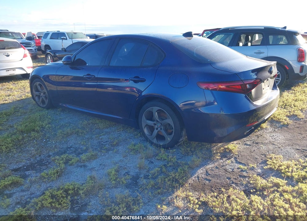 2017 ALFA ROMEO GIULIA RWD VIN: ZARFAEBN5H7554852