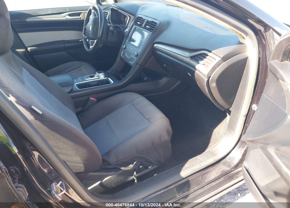 2019 FORD FUSION SE VIN: 3FA6P0HD3KR193847