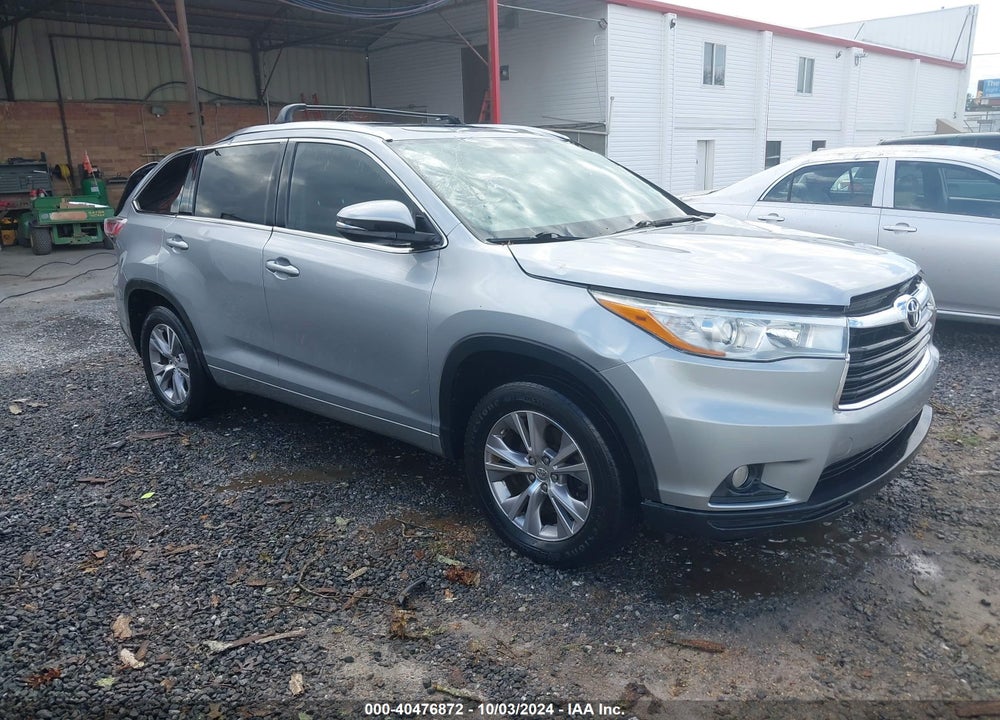 2015 TOYOTA HIGHLANDER XLE V6 VIN: 5TDKKRFH9FS114279