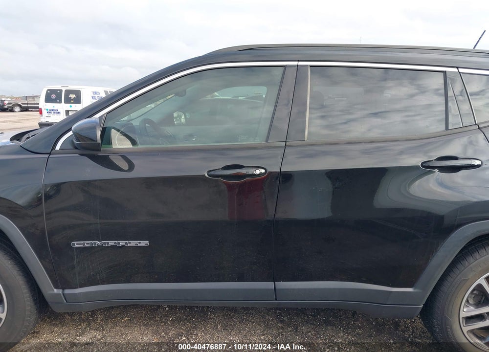 2019 JEEP COMPASS SUN AND WHEEL FWD VIN: 3C4NJCBB2KT676877