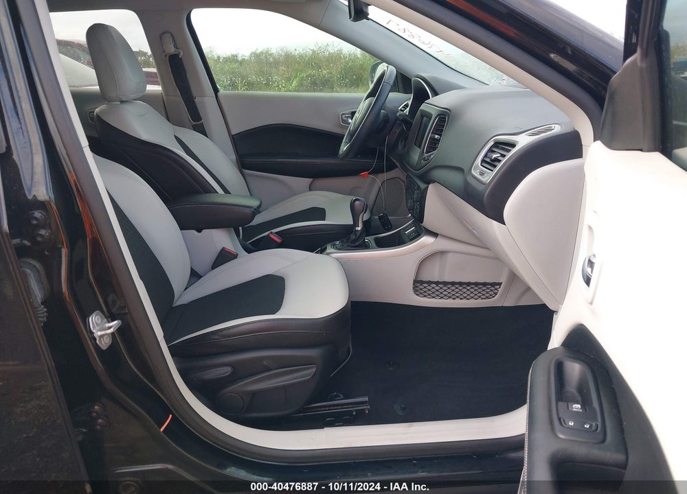 2019 JEEP COMPASS SUN AND WHEEL FWD VIN: 3C4NJCBB2KT676877