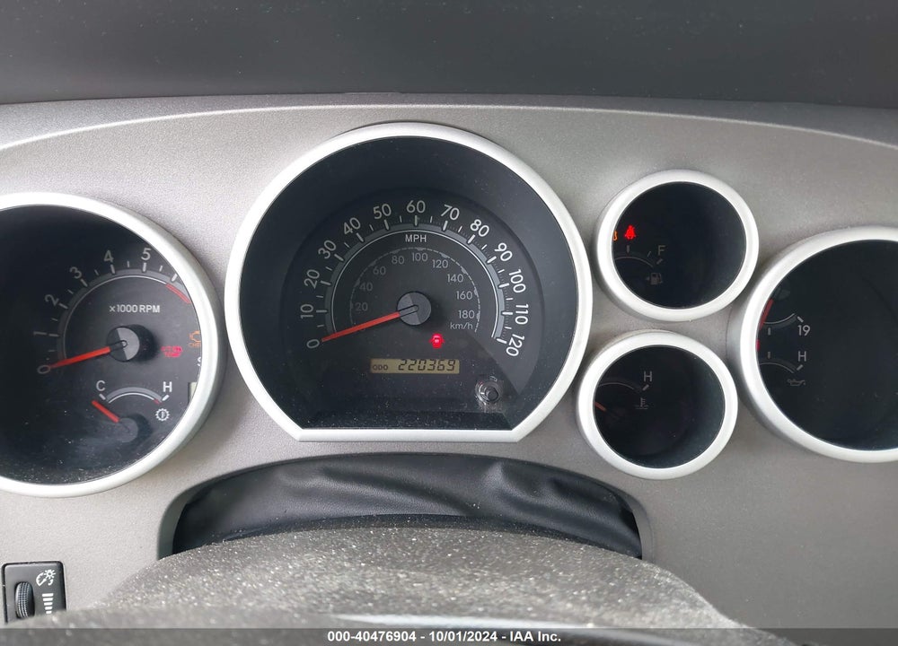 2011 TOYOTA TUNDRA GRADE 5.7L V8 VIN: 5TFUW5F10BX194407