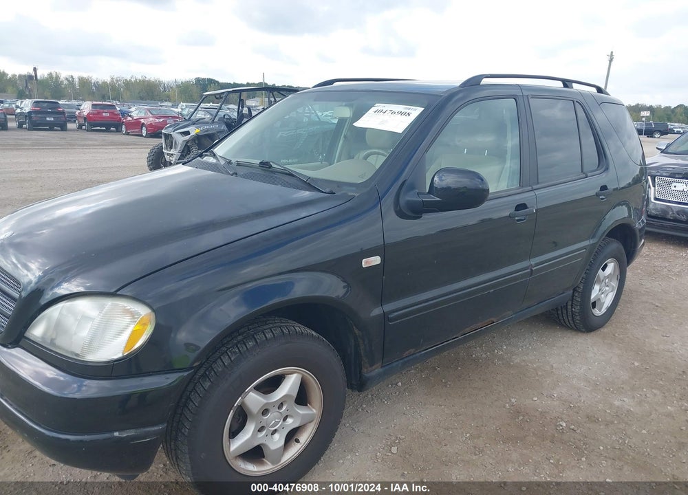 2000 MERCEDES-BENZ ML 320 VIN: 4JGAB54E0YA186772