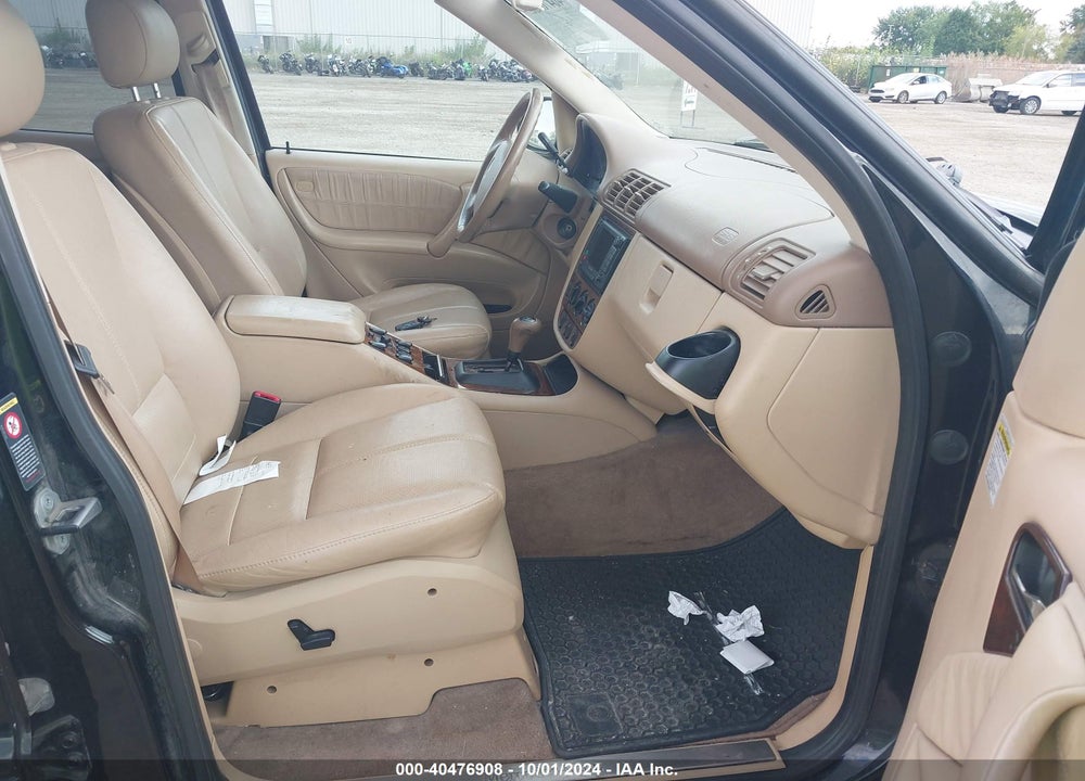 2000 MERCEDES-BENZ ML 320 VIN: 4JGAB54E0YA186772