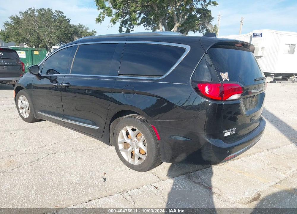 2020 CHRYSLER PACIFICA 35TH ANNIVERSARY TOURING L VIN: 2C4RC1BG7LR146212