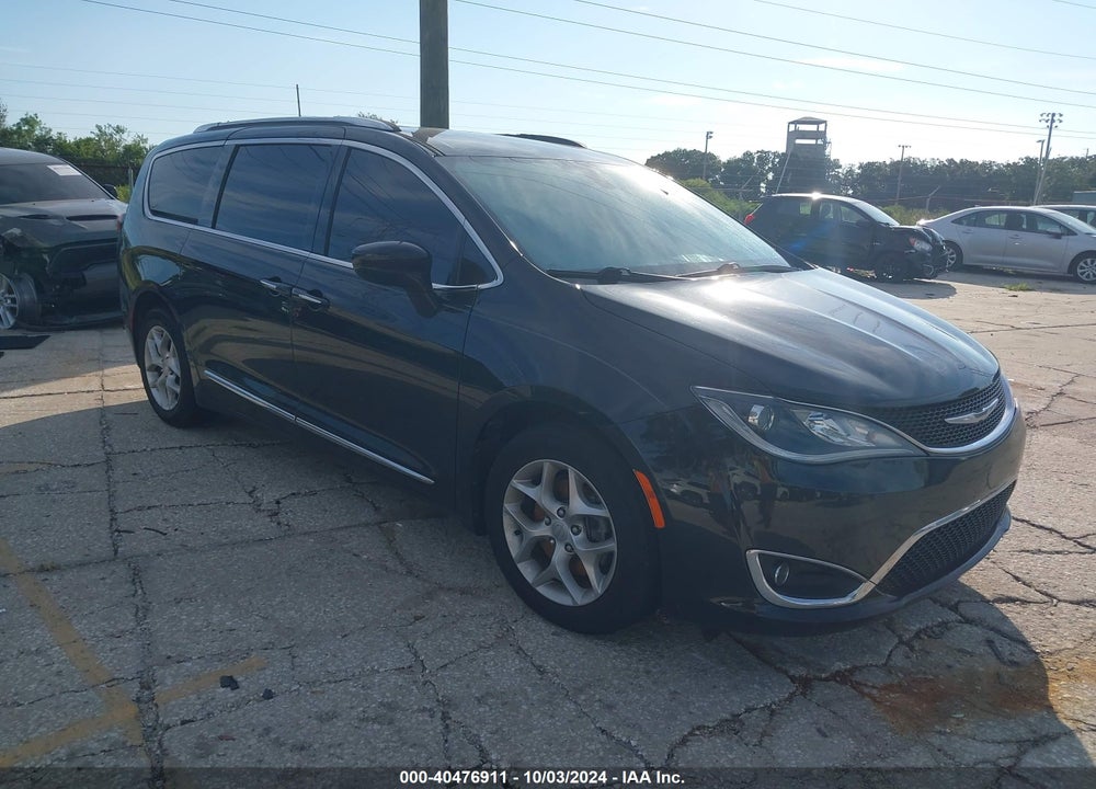 2020 CHRYSLER PACIFICA 35TH ANNIVERSARY TOURING L VIN: 2C4RC1BG7LR146212