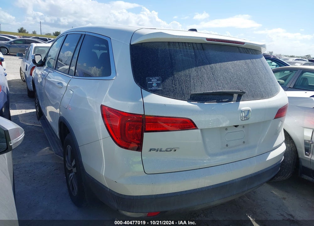 2018 HONDA PILOT EX VIN: 5FNYF5H30JB017400