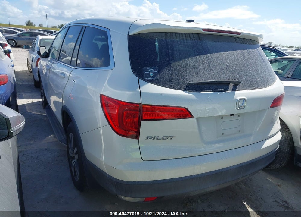 2018 HONDA PILOT EX VIN: 5FNYF5H30JB017400