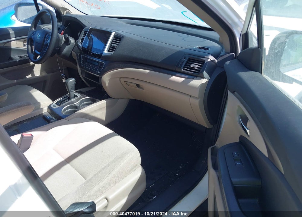 2018 HONDA PILOT EX VIN: 5FNYF5H30JB017400