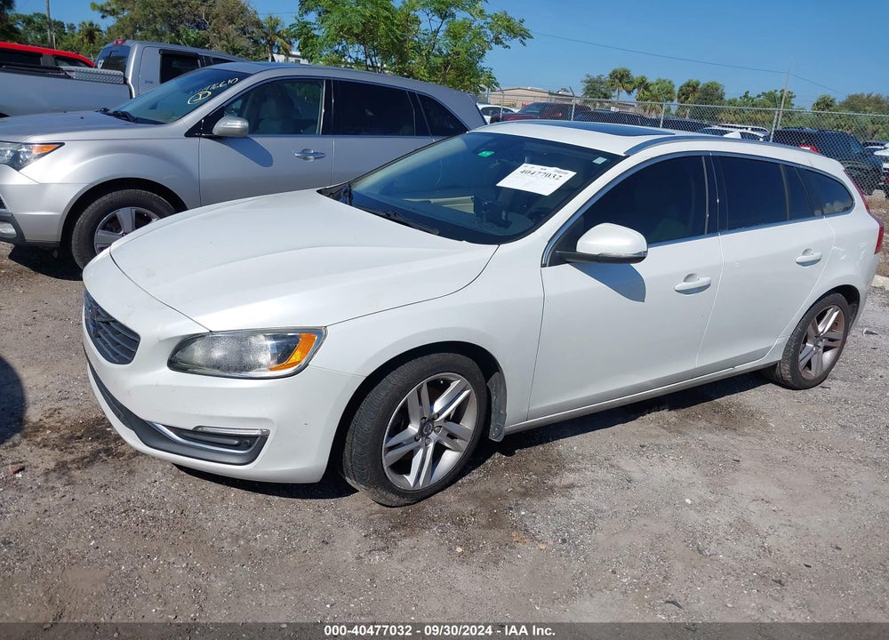 2015 VOLVO V60 T5 PREMIER PLUS VIN: YV140MEC1F1201589