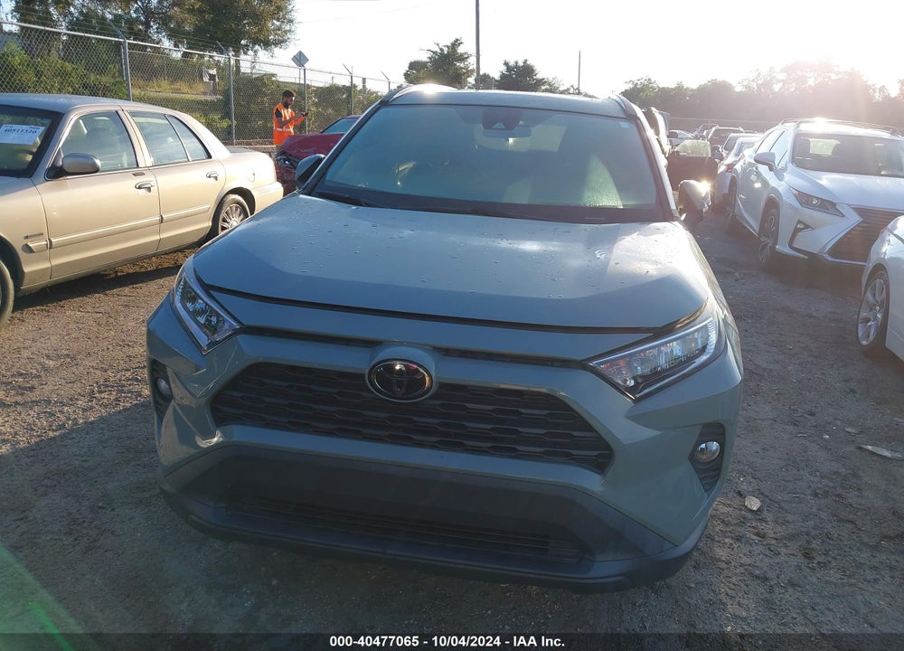 2019 TOYOTA RAV4 XLE VIN: 2T3W1RFV4KW011418