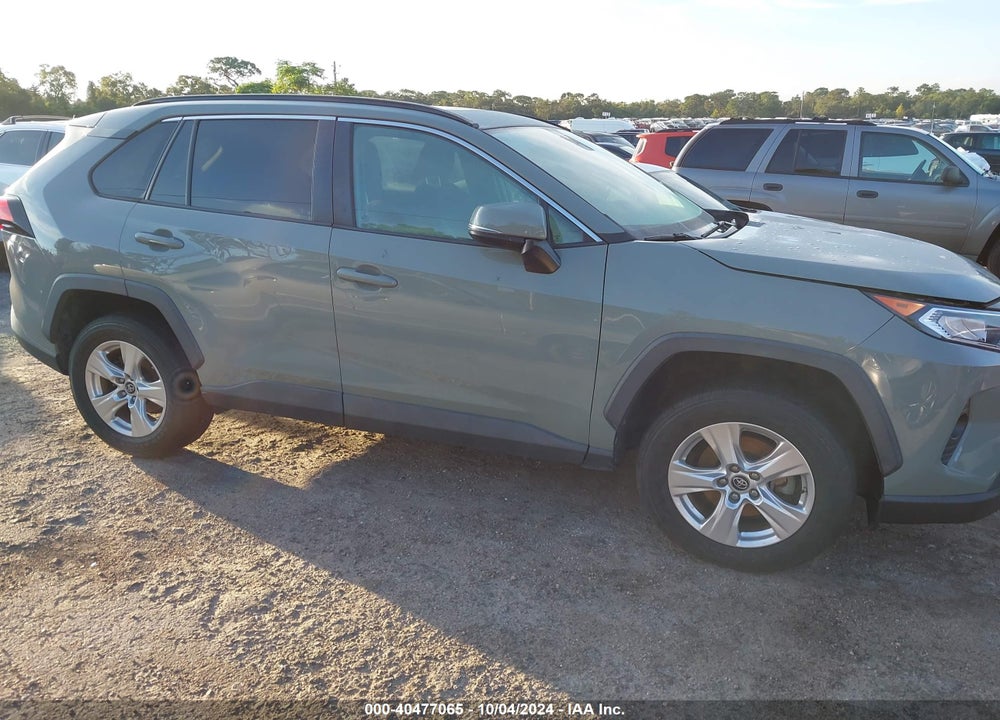 2019 TOYOTA RAV4 XLE VIN: 2T3W1RFV4KW011418