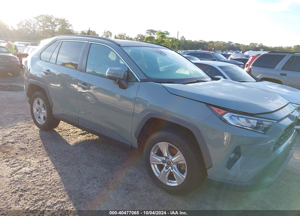 2019 TOYOTA RAV4 XLE VIN: 2T3W1RFV4KW011418