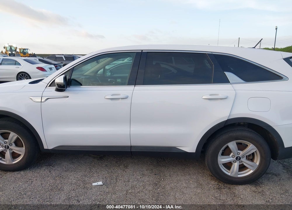 2021 KIA SORENTO LX VIN: 5XYRG4LC3MG021876