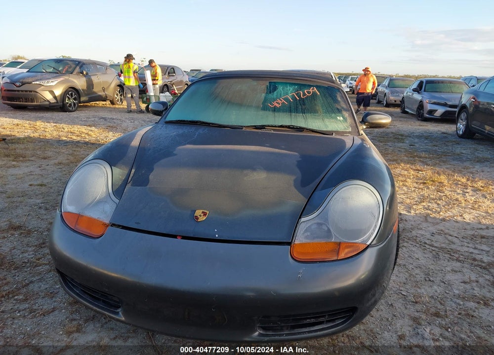 2000 PORSCHE BOXSTER VIN: WP0CA2982YS620444