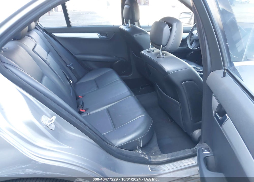 2008 MERCEDES-BENZ C 300 LUXURY/SPORT VIN: WDDGF54X38F044820