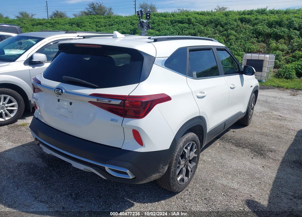 2021 KIA SELTOS EX VIN: KNDERCAA1M7104773