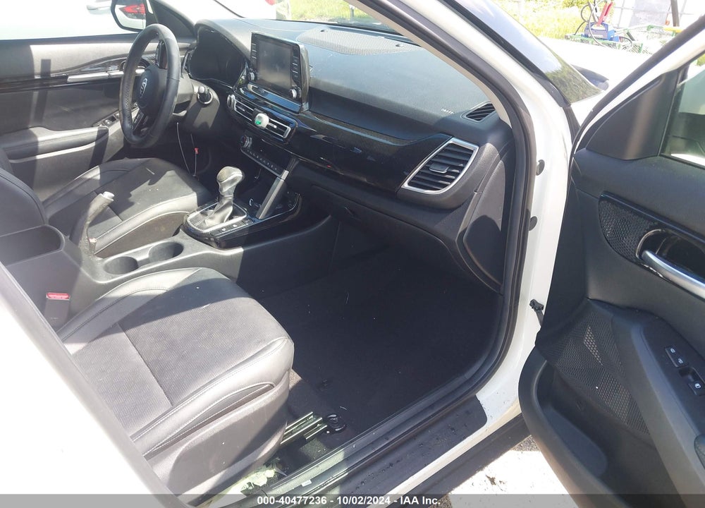 2021 KIA SELTOS EX VIN: KNDERCAA1M7104773