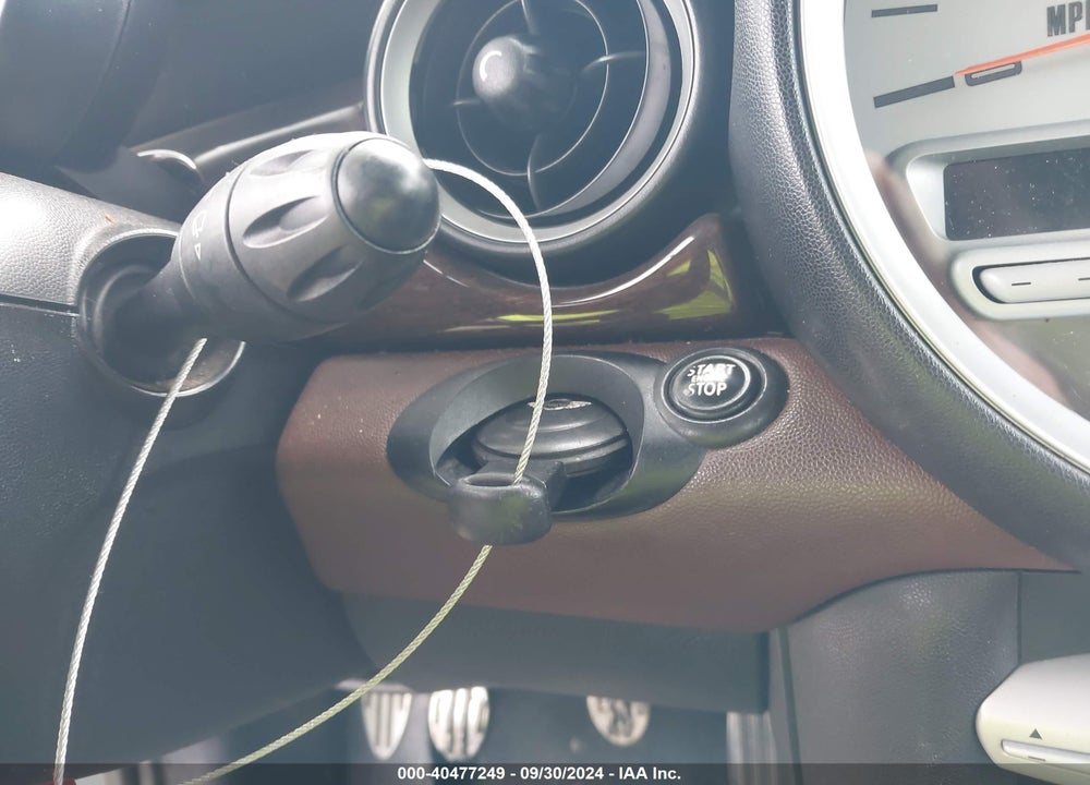 2010 MINI COOPER S VIN: WMWMS3C5XATY51546