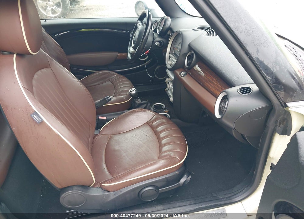 2010 MINI COOPER S VIN: WMWMS3C5XATY51546