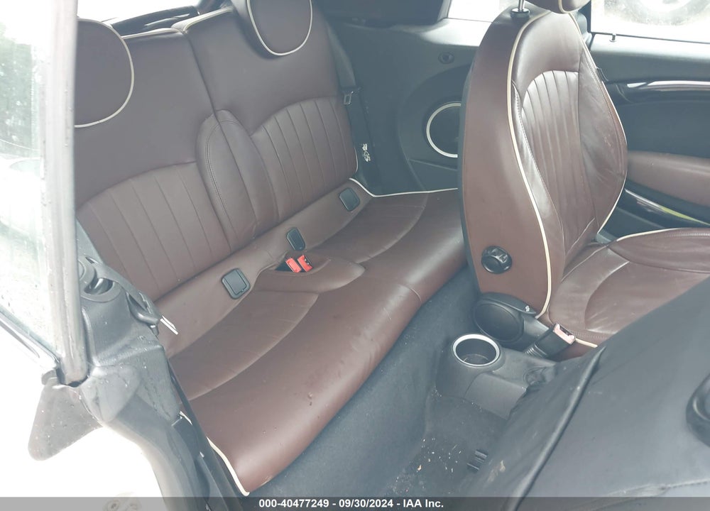2010 MINI COOPER S VIN: WMWMS3C5XATY51546