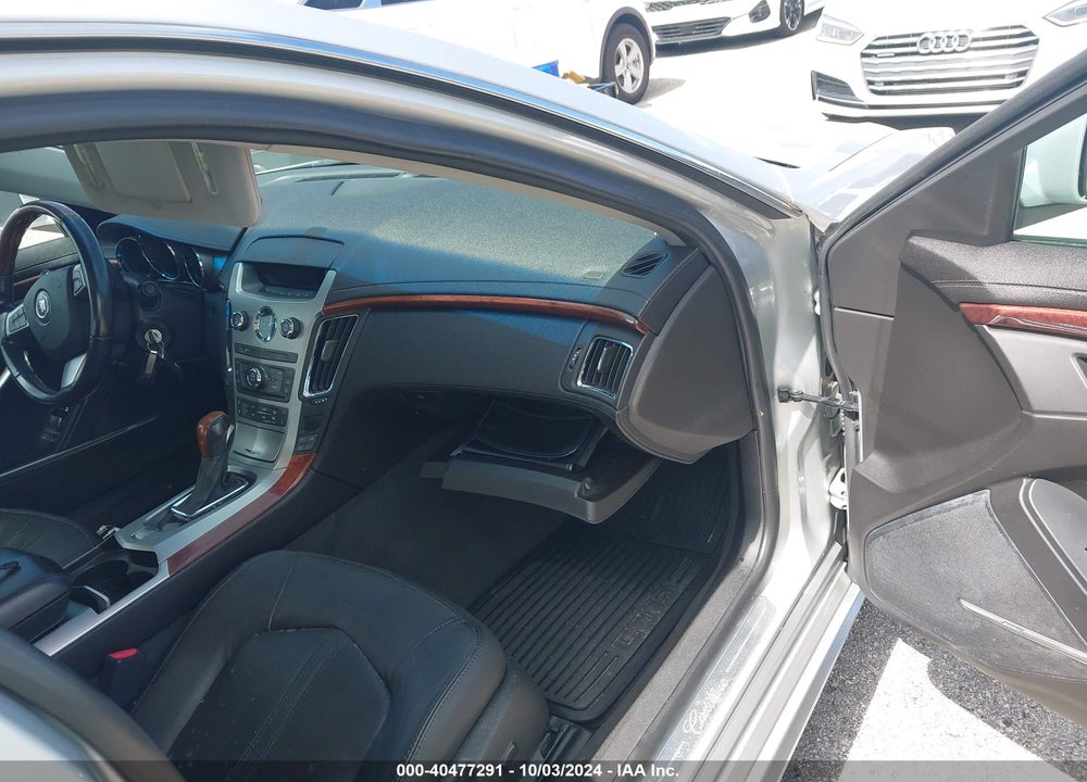 2011 CADILLAC CTS LUXURY VIN: 1G6DG5EY1B0160466