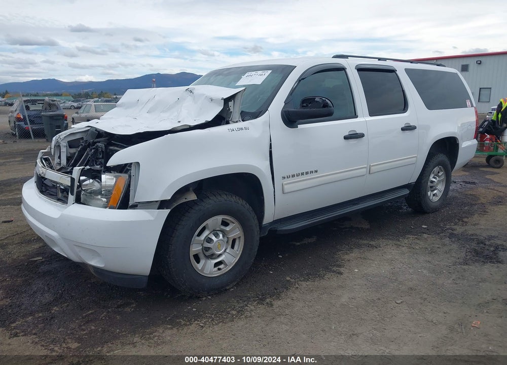2010 CHEVROLET SUBURBAN 2500 LS VIN: 1GNZKLEG7AR272641