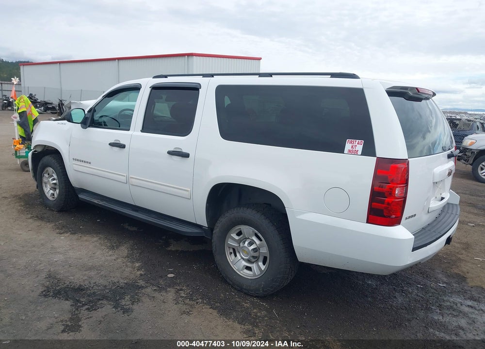 2010 CHEVROLET SUBURBAN 2500 LS VIN: 1GNZKLEG7AR272641