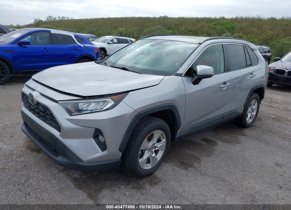 2019 TOYOTA RAV4 XLE VIN: JTMW1RFV8KJ011680