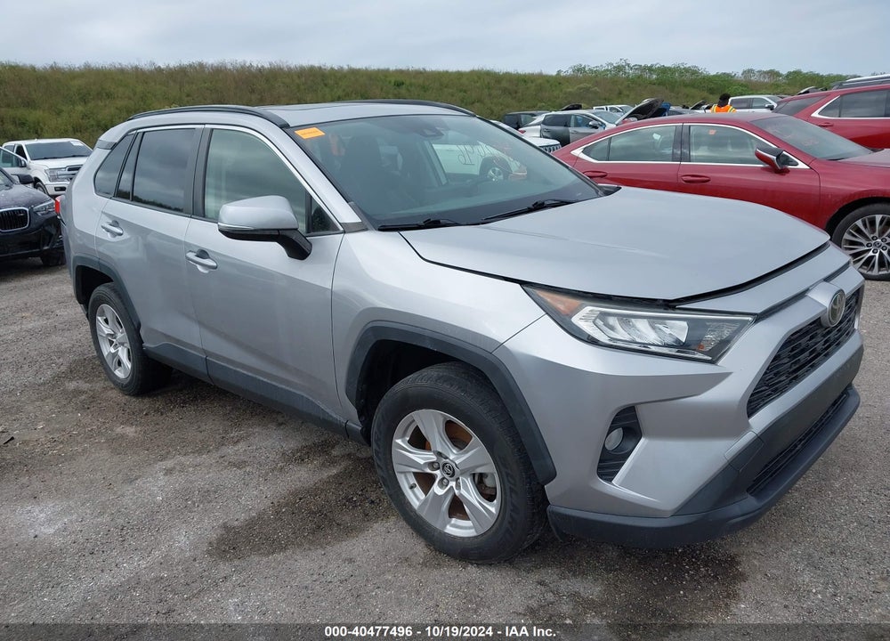 2019 TOYOTA RAV4 XLE VIN: JTMW1RFV8KJ011680