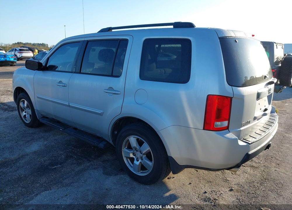 2010 HONDA PILOT EX VIN: 5FNYF3H47AB002146