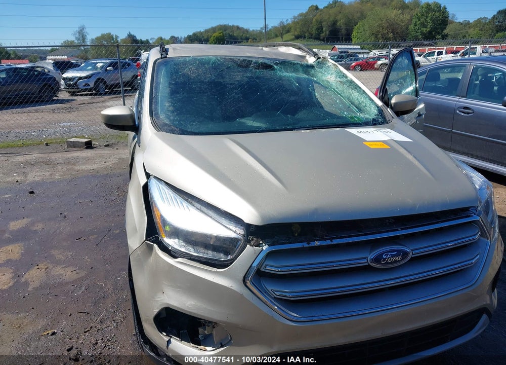 2018 FORD ESCAPE SE VIN: 1FMCU9GD1JUC69015